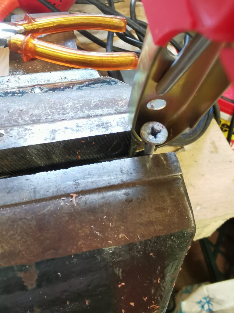 Improvised Crimp with a Screw